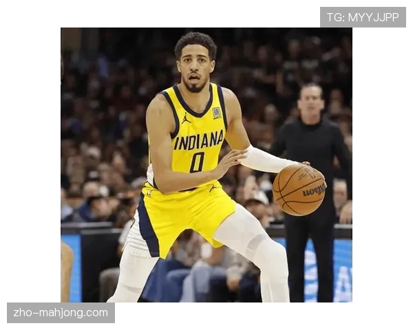 步行者哈利伯顿与特纳打出精妙挡拆，击地助攻后者顺下暴扣